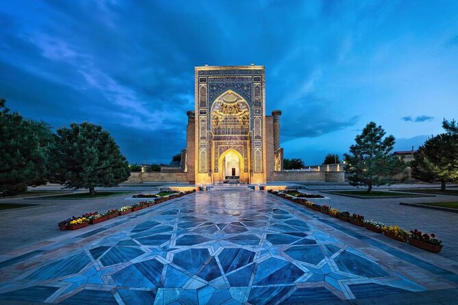 6- Day Private Tour to Tashkent, Khiva, Bukhara and Samarkand - Day 4: Bukhara’s mosques, markets, and courtyards