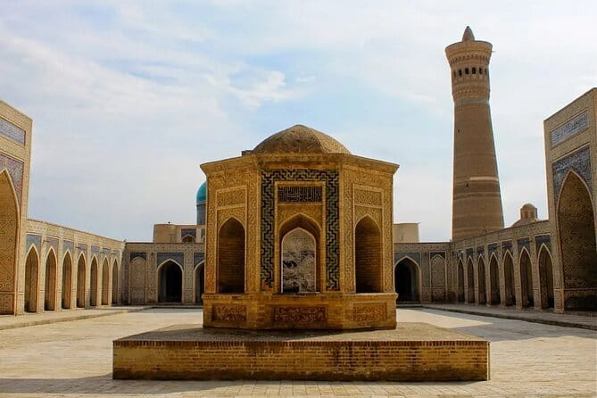 A Complete Chapter To Old Bukhara - Why Bukhara works so well on foot