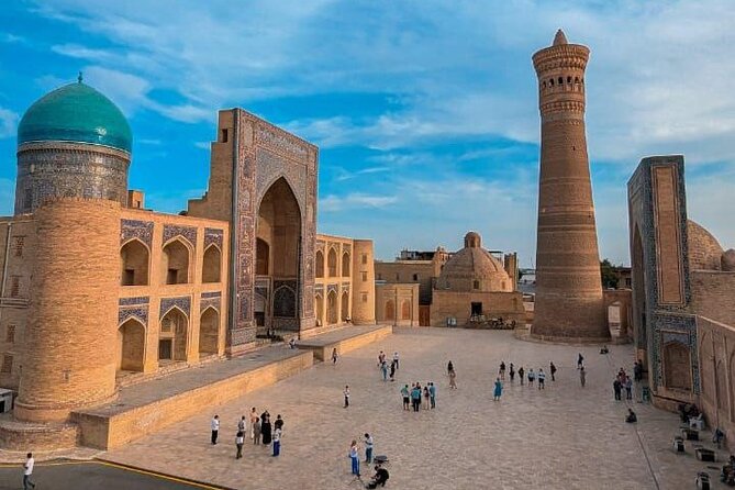 Bukhara in a Day History, Culture, and Local Insight Private Tour - Lyab-i-Hauz and Nasreddin Afandi’s welcome