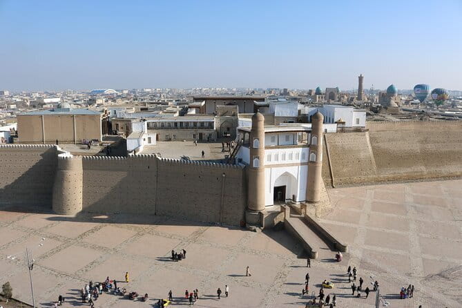 Bukhara: Private Guided Walking Tour with Hotel Pickup - Magoki-Attori Mosque and the carpet museum