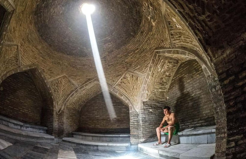 Bukhara Traditional Men's Hammam / Bath XVI Century - Meeting at Toki Telpakfurush Trading Dome