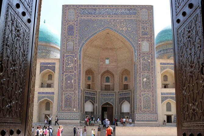Bukhara: Walking Tour with a Small Group - Magoki-Attori Mosque and the first added costs