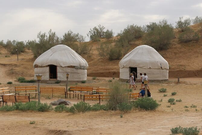 Bukhara: Walking Tour with a Small Group - Trading domes: Toki Telpakfurushon and Toki Zargaron