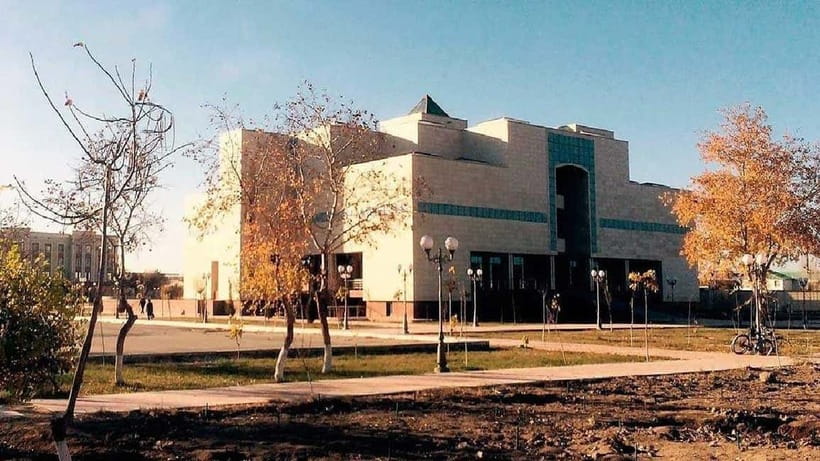 Daytrip From Khiva to Savitsky Museum & Mizdakhan & Chilpik - The three-hour road to Nukus