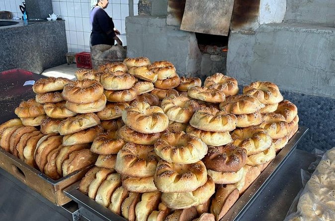 Food tour in Tashkent - Third stop: food shopping and snacks at Chorsu Bazaar
