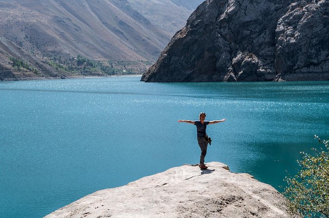 "Hidden Paradise: Seven Lakes & Voru Village in 2 Days" - Where Voru Village fits into the experience