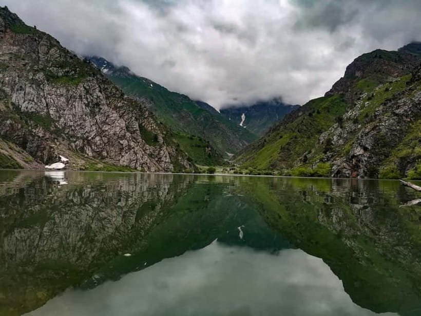 Jade Lake Tour from Tashkent - Picnic time beside the lake