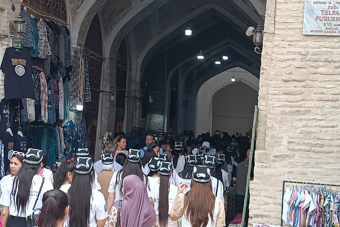 One-Day Private Tour in the Old Town of Bukhara - Ismail Samani Mausoleum and Chashmai Ayub