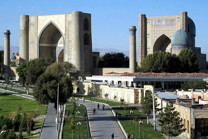 Samarkand Capital of Amir Timur Private Tour with Transport - Bibi Khanym Mosque and the cost of ambition