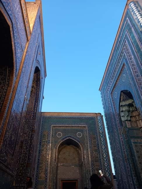 Samarkand One Day Tour: one day walking & group tour - Bibi-Khanym Mosque and the route toward the market