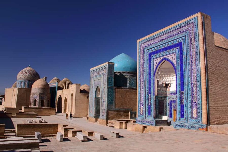Samarkand: Photo Walking Tour - Finding details at Bibi-Khanym Mosque