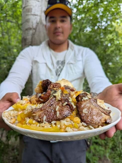 Samarkand: Uzbek Cooking Class in a Village Home - Eating the meal with the family