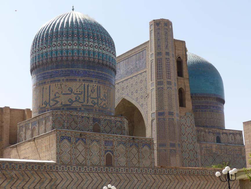 Sunset walking tour of Samarkand - Ulugbek Observatory and the problem of late timing