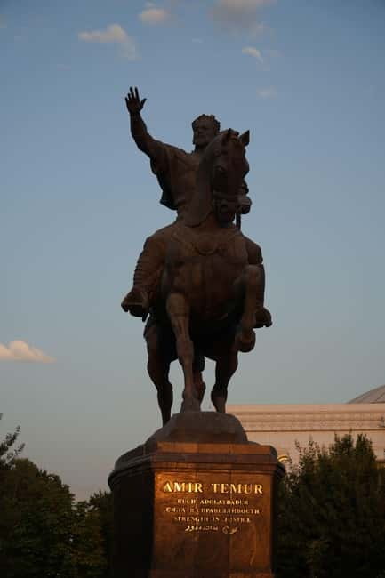 Tashkent city Night Tour with Dinner & Free Pro Photography - Key points at a glance