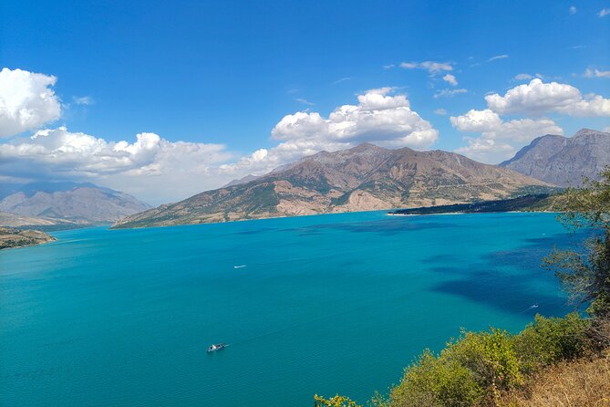 Tashkent Mountain Tour - The morning drive from Tashkent to the mountains