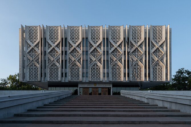 Tashkent Soviet Architecture (Modernism) and Subway station tour. - The essential points at a glance