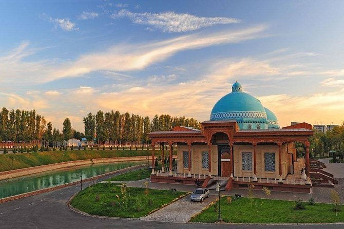 Tashkent Tour - Chorsu Bazaar, where Tashkent feels most immediate