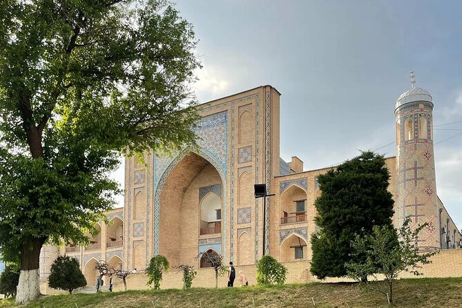 Tashkent Walking & Food Tour: Highlights + Local Flavors - Amir Temur Square and Tashkent’s modern center