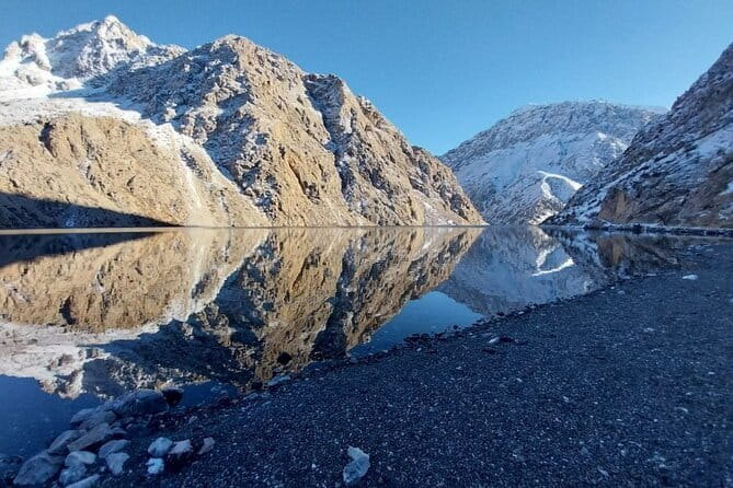 Tour From Samarkand To Tajikistan: Seven Lakes - Crossing the border on foot