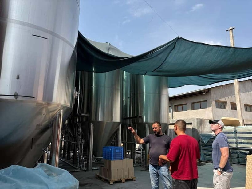 Uzbek Brews & Views: Tashkent Craft Beer Discovery Tour - Snacks that make the tasting work