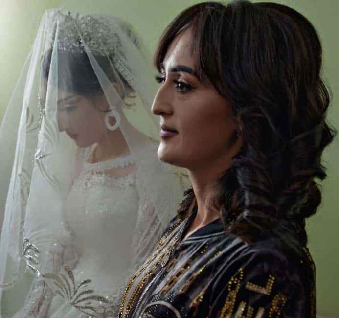 Uzbek wedding ceremony - Visiting the bride’s or groom’s home