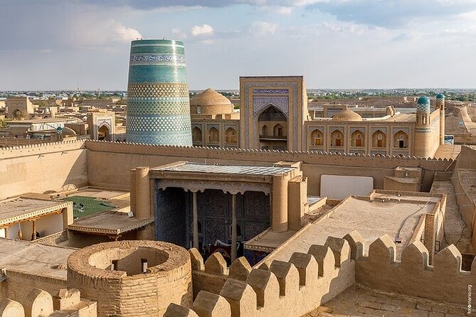 Uzbekistan 6 Days Private Tour Khiva-Bukhara-Samarkand by Train - Hotels, vehicles, guides, and what $800 covers